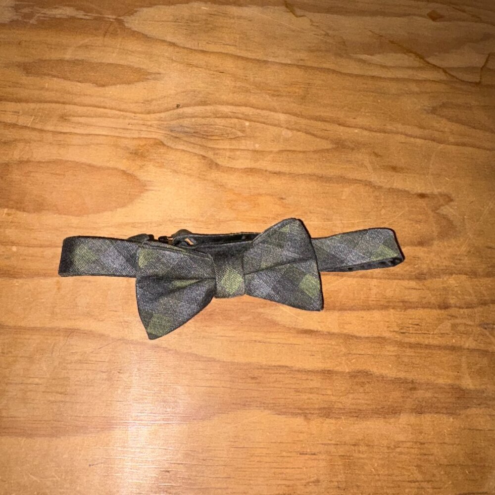 J. Ferrar Bowtie Adjustable Gray Plaid Rayon Polyester Blend Classic